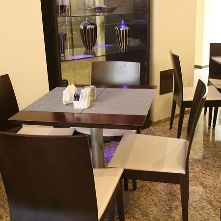 Zoom Apartments Hotel Córdoba Buitenkant foto